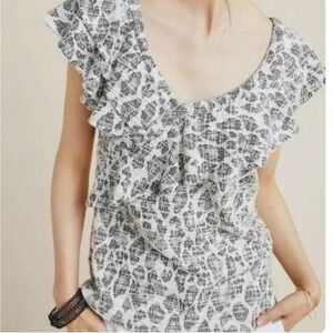 Anthropologie Dolan Savannah Asymmetrical ruffle top size Medium Grey/White